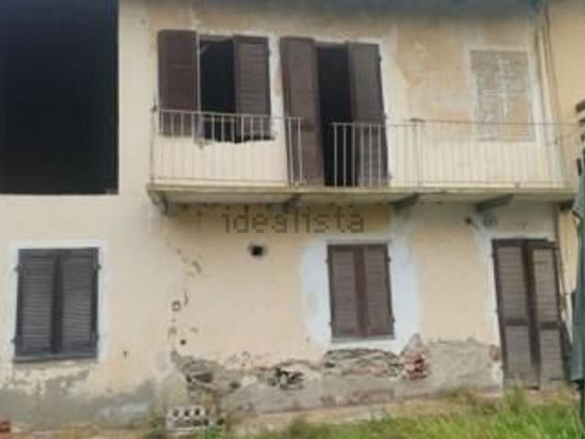 Villetta bifamiliare in vendita di 234 m² in Frazione Nevissano