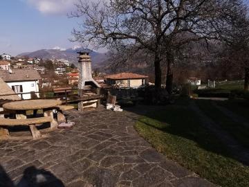 Villetta bifamiliare in vendita di 235 m² in Via A. Bianchi, 6