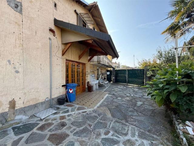 Villetta bifamiliare in vendita di 235 m² in Via Ponte Masino, 5