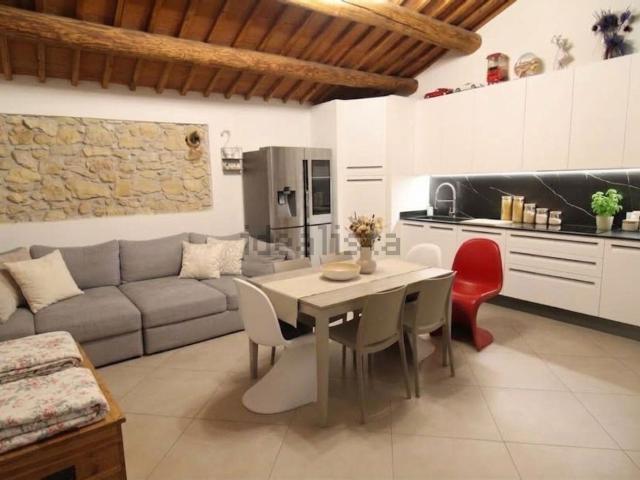 Villetta bifamiliare in vendita di 235 m²