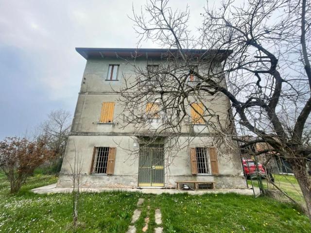 Villetta bifamiliare in vendita di 238 m² in Via Bardiana, 26
