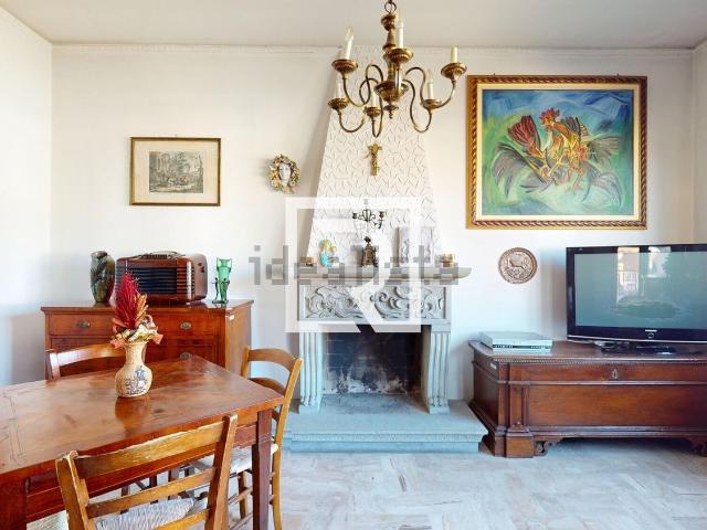 Villetta bifamiliare in vendita di 238 m² in Via Gaetano Ghinassi, 4