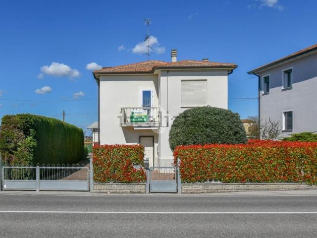 Villetta bifamiliare in vendita di 239 m² in Via XX Settembre, 86