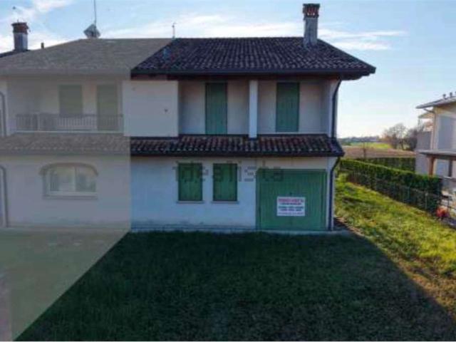 Villetta bifamiliare in vendita di 239 m² in Via Soranzo