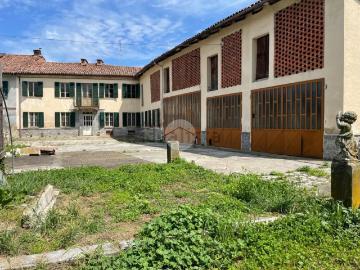 Villetta bifamiliare in vendita di 340 m² in Frazione Valletanaro, 194
