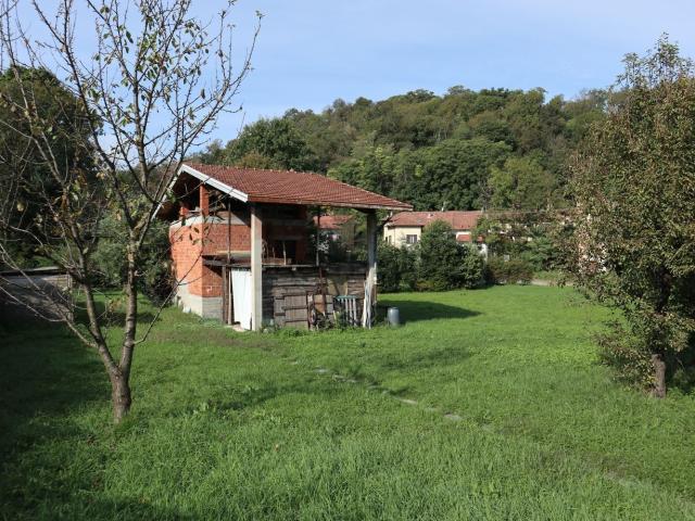 Villetta bifamiliare in vendita di 340 m² in Via Carso, 8