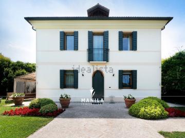 Villetta bifamiliare in vendita di 340 m² in Via del Boschetto