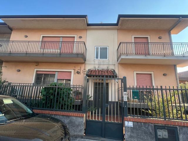 Villetta bifamiliare in vendita di 340 m² in Via Domenico Scarlatti
