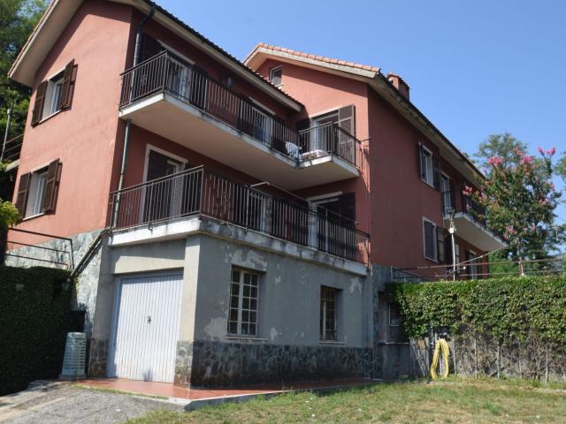 Villetta bifamiliare in vendita di 340 m²