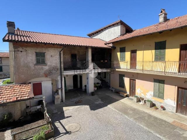 Villetta bifamiliare in vendita di 347 m² in Via San Giovanni, 12