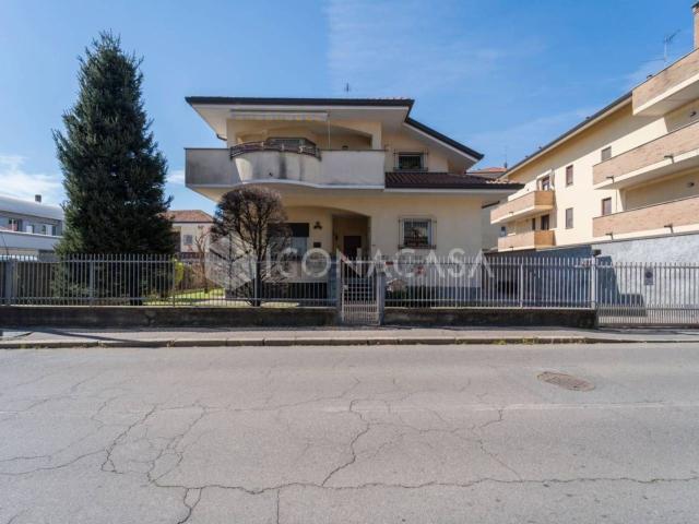 Villetta bifamiliare in vendita di 348 m² in Via XXIV Maggio, 5