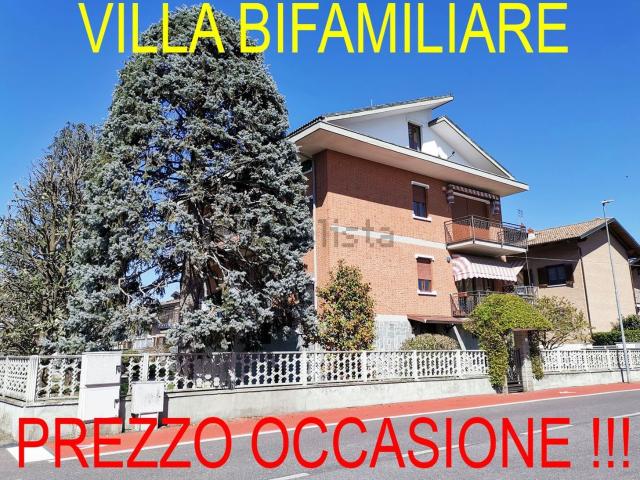 Villetta bifamiliare in vendita di 353 m² in Via Monte Grappa, 27
