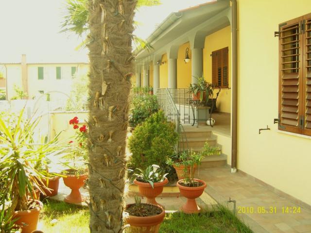 Villetta bifamiliare in vendita di 350 m² in Strada Calcinaia, 20