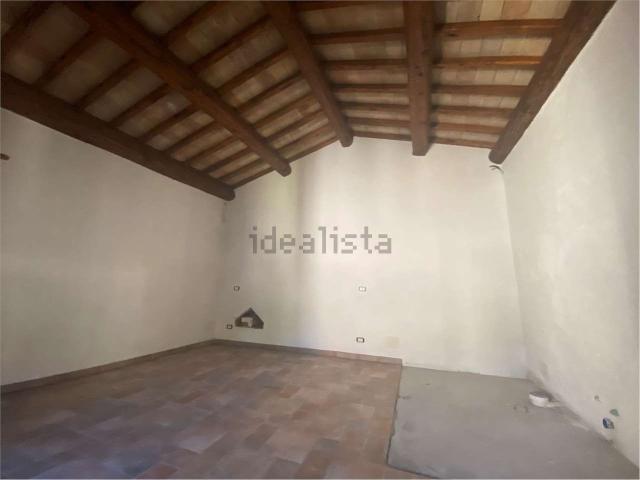 Villetta bifamiliare in vendita di 350 m² in Strada senza nome