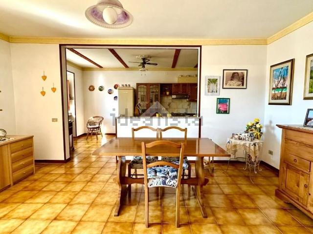 Villetta bifamiliare in vendita di 350 m² in Traversa di Ramini, 8