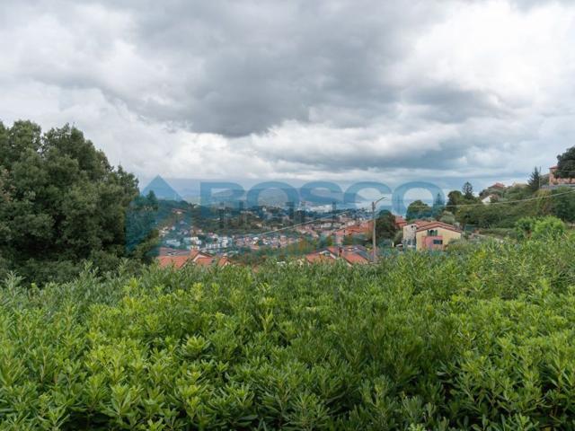Villetta bifamiliare in vendita di 350 m² in Via Genova