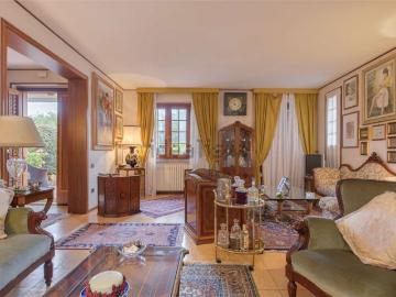 Villetta bifamiliare in vendita di 350 m² in Via Pasubio, 9