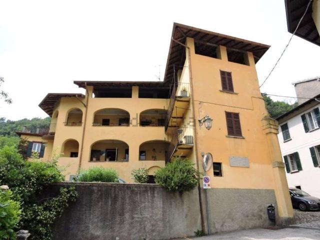 Villetta bifamiliare in vendita di 350 m²