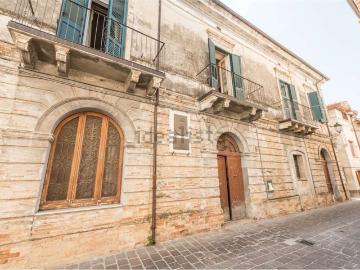 Villetta bifamiliare in vendita di 350 m²