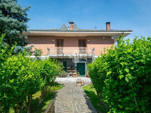 Villetta bifamiliare in vendita di 350 m² in Via San Sebastiano, 15
