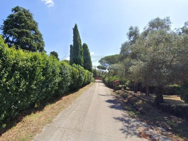 Villetta bifamiliare in vendita di 352 m² in Via del Casale di San Nicola