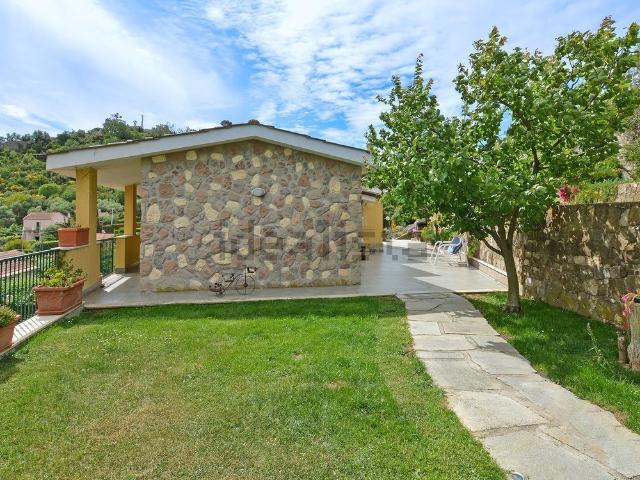 Villetta bifamiliare in vendita di 352 m²