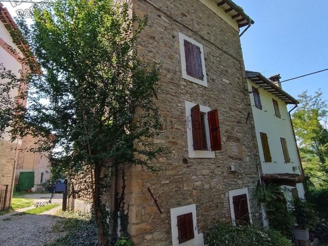 Villetta bifamiliare in vendita di 357 m² in Strada Paderna
