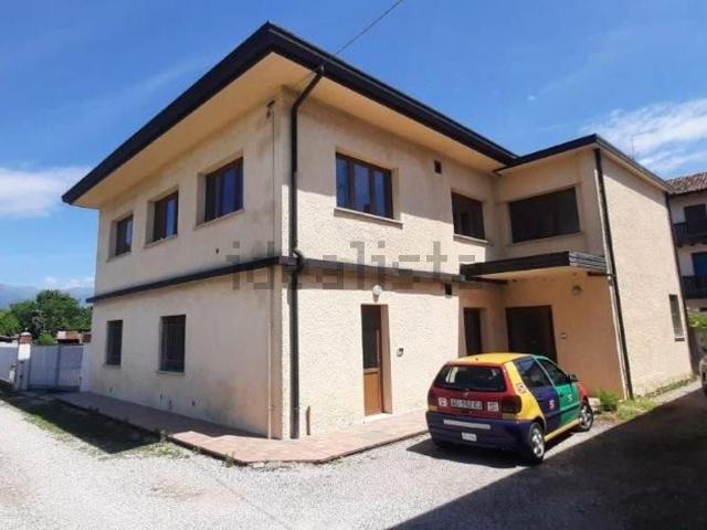 Villetta bifamiliare in vendita di 355 m² in Via San Francesco