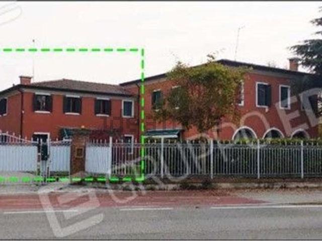 Villetta bifamiliare in vendita di 358 m² in Via Castellana, 50