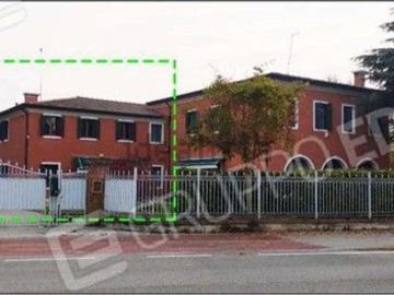 Villetta bifamiliare in vendita di 358 m² in Via Castellana, 50