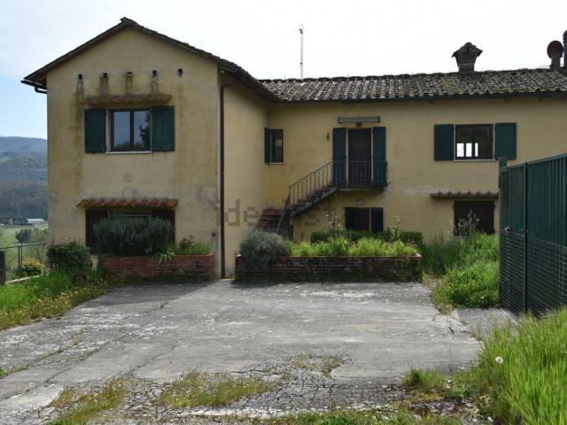 Villetta bifamiliare in vendita di 360 m² in Località Pimaggiore, 5