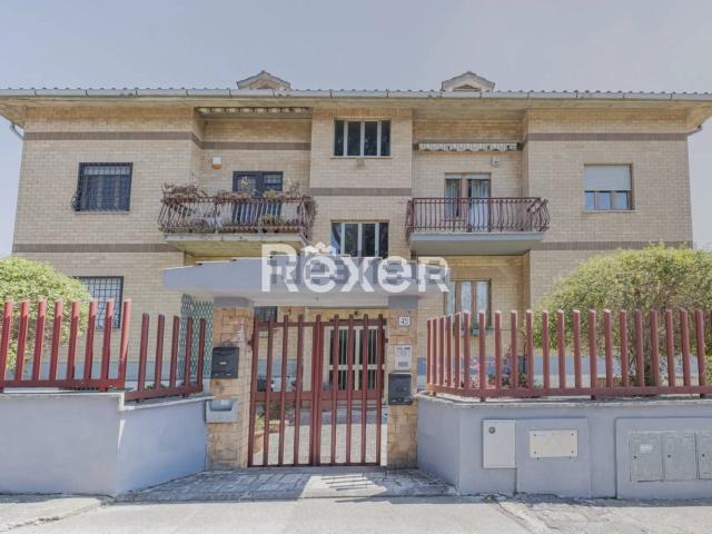 Villetta bifamiliare in vendita di 360 m² in Via Cesare Reverdito, 49