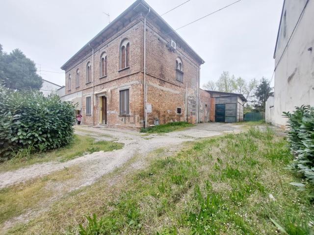 Villetta bifamiliare in vendita di 360 m² in Via Pieve