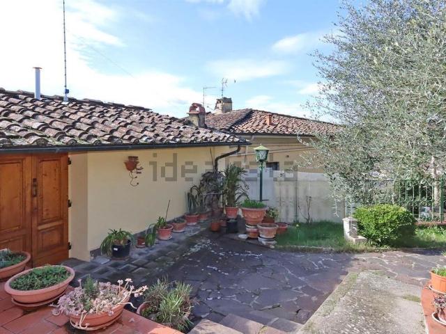 Villetta bifamiliare in vendita di 360 m²