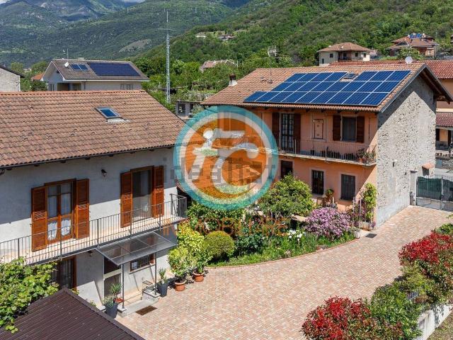 Villetta bifamiliare in vendita di 365 m² in Via Braida, 9