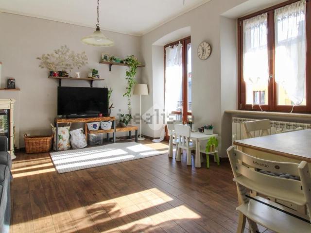 Villetta bifamiliare in vendita di 368 m² in Via Pietro Felter