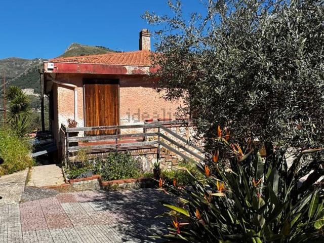 Villetta bifamiliare in vendita di 370 m² in Via Pezzingoli