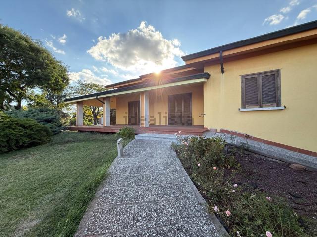Villetta bifamiliare in vendita di 370 m²