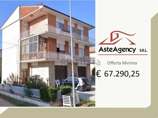 Villetta bifamiliare in vendita di 374 m² in Via Vincenzo Bellini