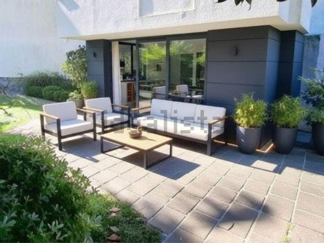 Villetta bifamiliare in vendita di 380 m² in Viale Arturo Ferrarin