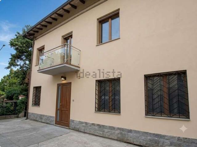 Villetta bifamiliare in vendita di 380 m²