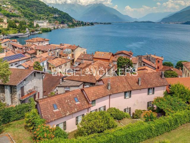 Villetta bifamiliare in vendita di 384 m²