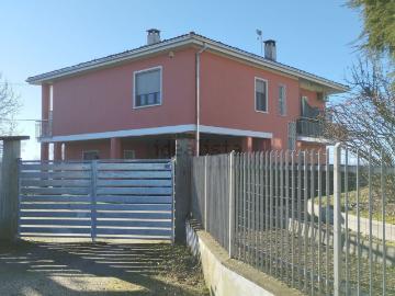 Villetta bifamiliare in vendita di 389 m² in Via Poirino, 11