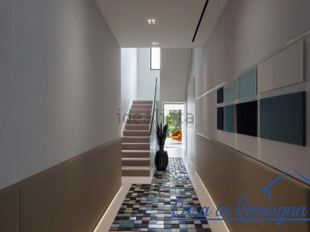 Villetta bifamiliare in vendita di 391 m² in Via Aponia