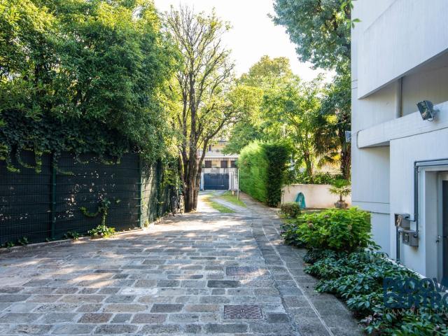 Villetta bifamiliare in vendita di 398 m² in Via Santa Maria in Vanzo, 36