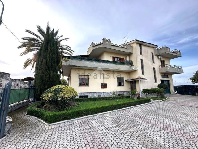 Villetta bifamiliare in vendita di 3000 m² in Via Acquavitari, 6