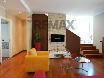 Villetta bifamiliare in vendita di 300 m² in Contrada Villa Andreoli, 120