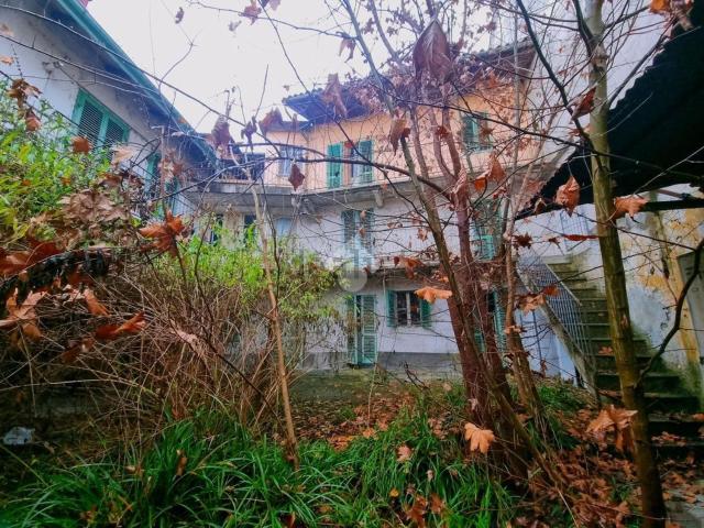 Villetta bifamiliare in vendita di 300 m² in Corso Italia, 100