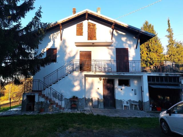 Villetta bifamiliare in vendita di 300 m² in Località San Stefano, 1
