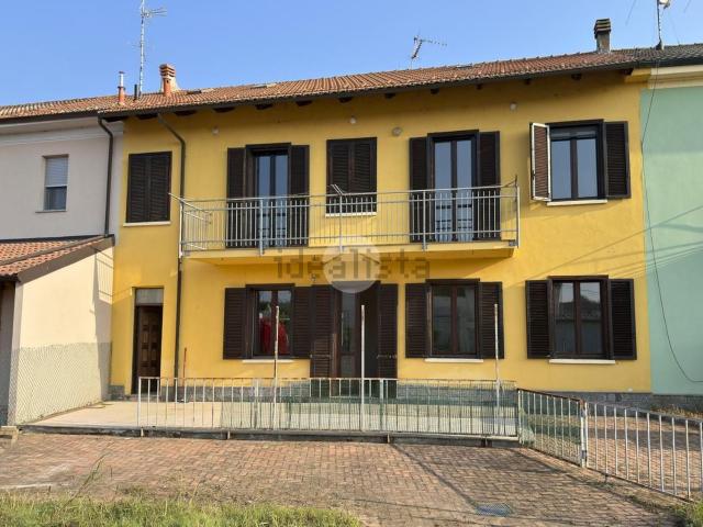Villetta bifamiliare in vendita di 300 m² in Via 4 Novembre